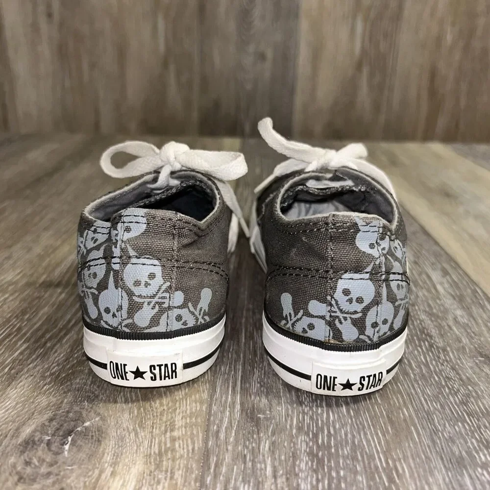 Converse previously owned